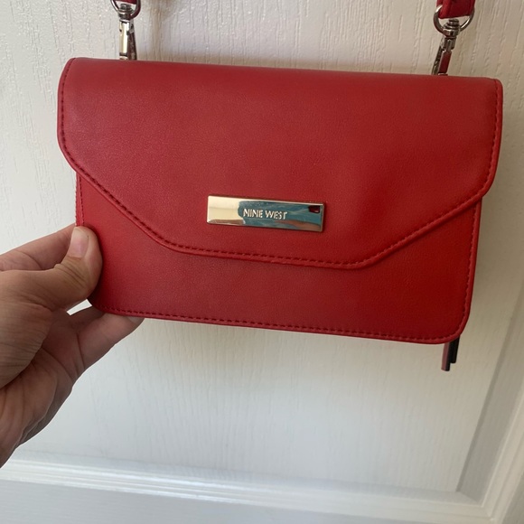 Nine West - Picture 2 of 8